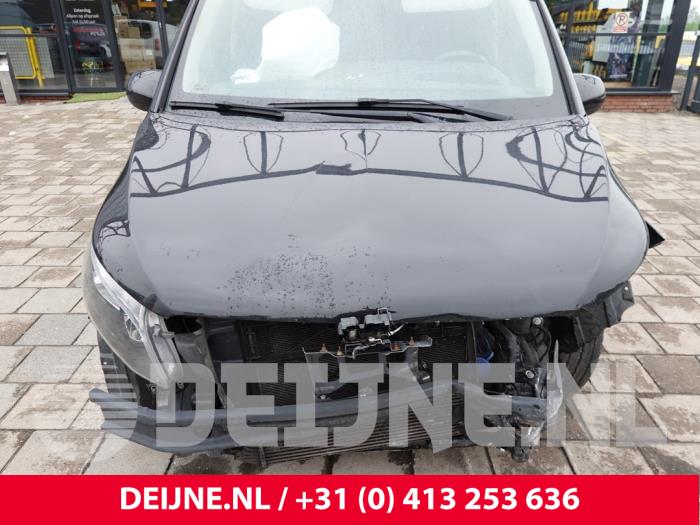 Mercedes Vito Motorhaube O327185