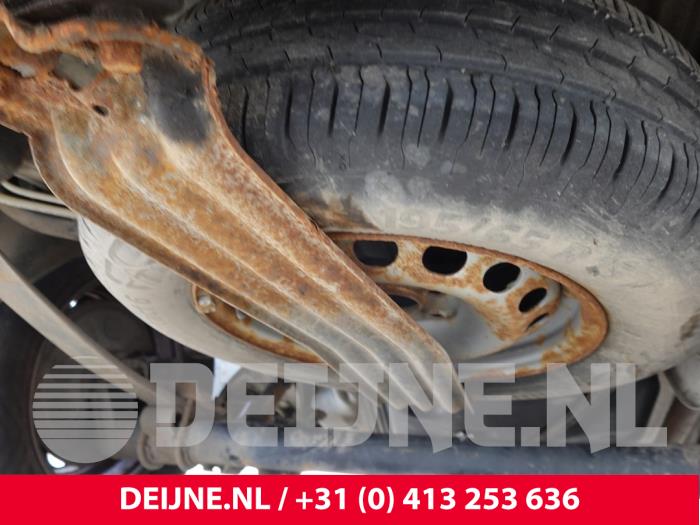 Volkswagen Caddy Ophangmechaniek reservewiel O327219