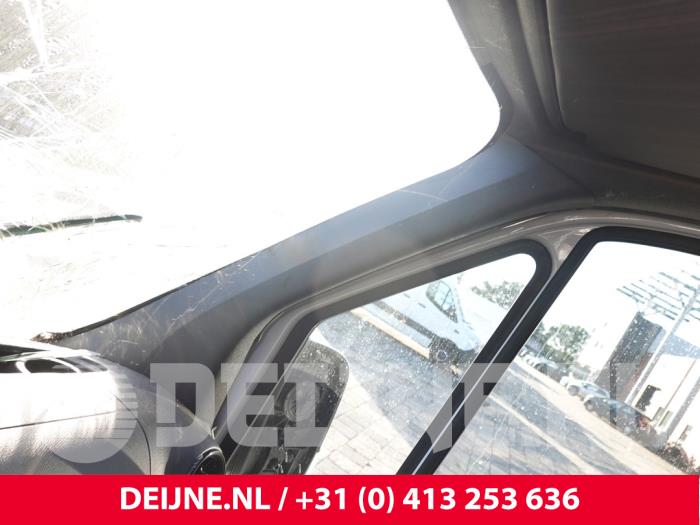 Mercedes Sprinter A-stijl Afdekkap rechts O327503