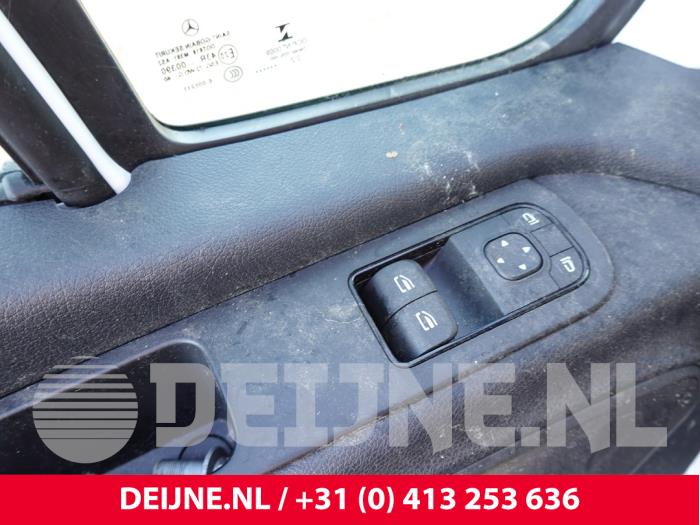 Mercedes Sprinter Elektrisches Fenster Schalter O327520