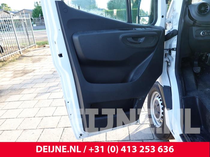 Mercedes Sprinter Türverkleidung 2-türig links O327537