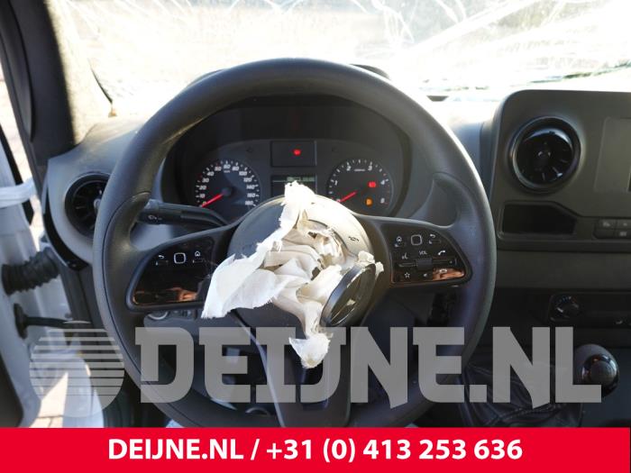 Mercedes Sprinter Lenkrad O327560