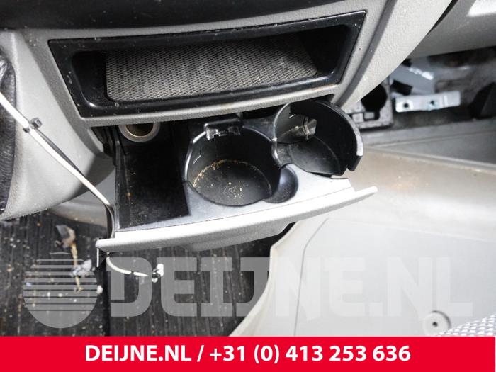 Mercedes Sprinter Getränkehalter O327781