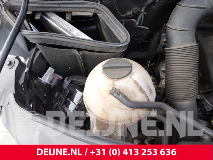 Mercedes Sprinter Ausgleichsbehälter O327797