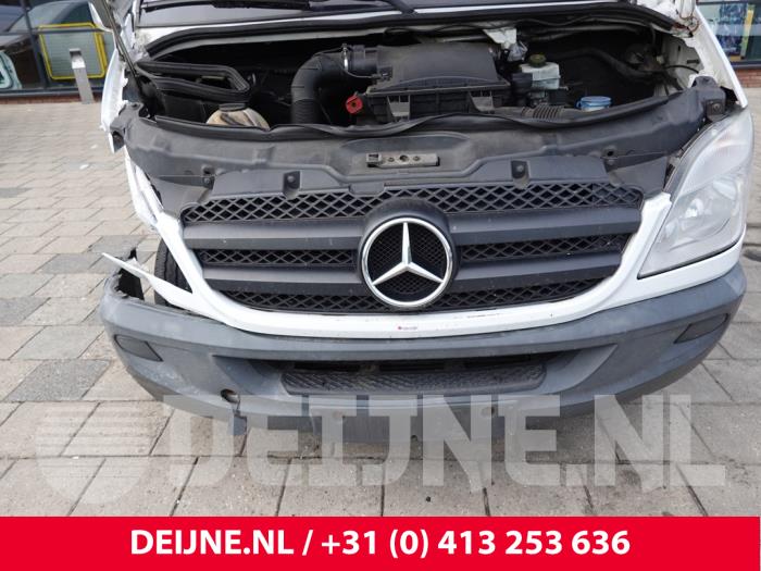 Mercedes Sprinter Grill O327802