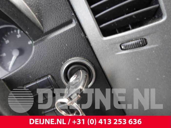 Mercedes Sprinter Zündschloss+Schlüssel O327810