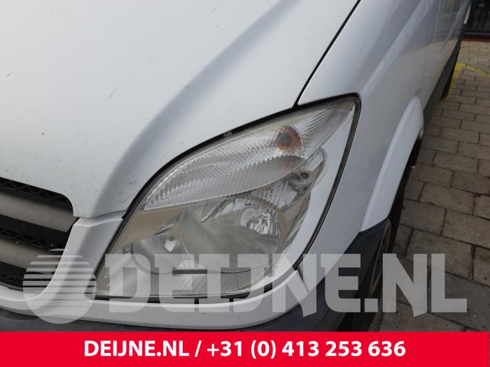 Mercedes Sprinter Scheinwerfer links O327811