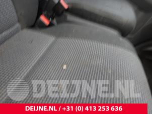 Mercedes Sprinter Bank rechts vorne O327899 foto 2