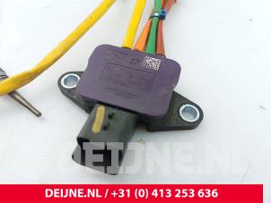 Renault Trafic Roetfilter sensor O328040 foto 2