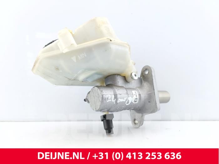 Volvo V60 Master cylinder O328056