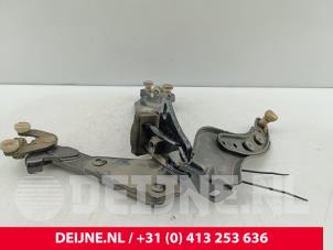 Volkswagen Caddy Schiebetürrolle rechts O328096 foto 2