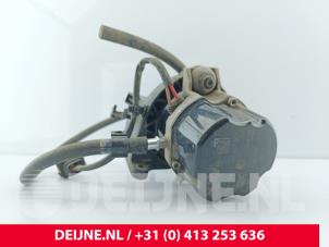 Mercedes eVito Vakuumpumpe Bremskraftverstärker O328100 foto 3