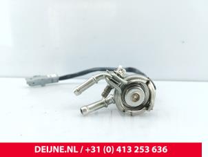 Renault Trafic Adblue injector O328104 foto 3