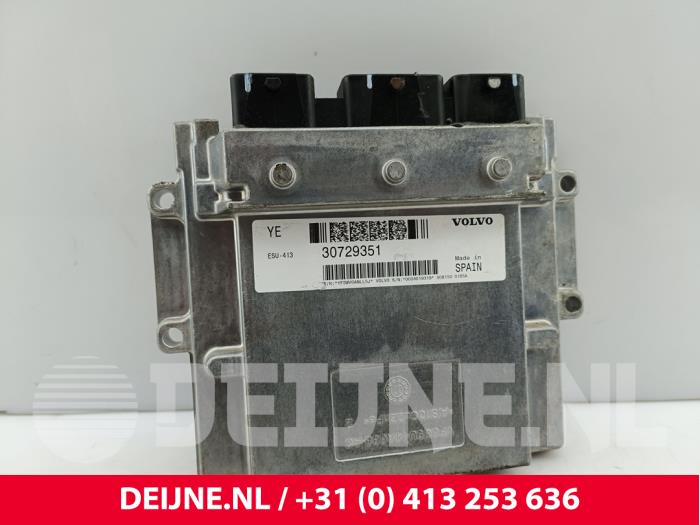 Volvo V70 Engine management computer O328113