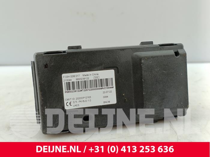 Lynk & Co 01 Antenne Versterker O328126