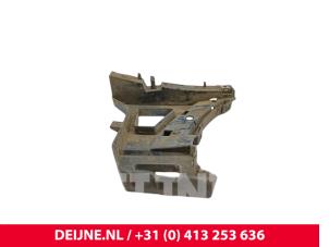 Ford Transit Bumpersteun rechts-voor O328143 foto 3