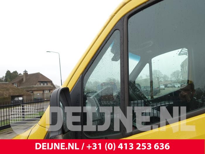 Mercedes eSprinter Außenspiegel links O328320