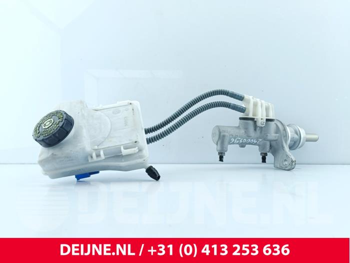 Mercedes Vito Hauptbremszylinder O328419