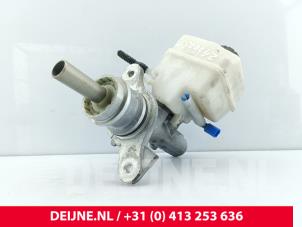 Mercedes Sprinter Master cylinder O328420 photo 3