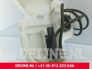 Volvo V60 Front windscreen washer reservoir O328645 photo 3