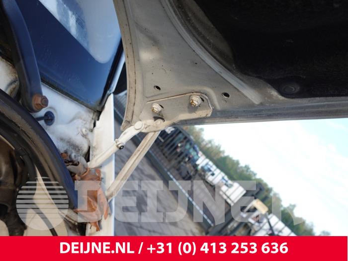 Mercedes Sprinter Motorhaube Scharnier O328695