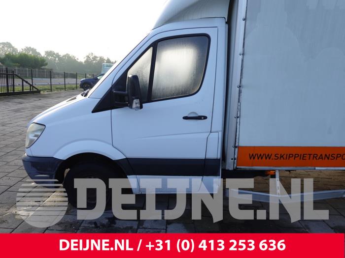 Mercedes Sprinter Tür 2-türig links O328697