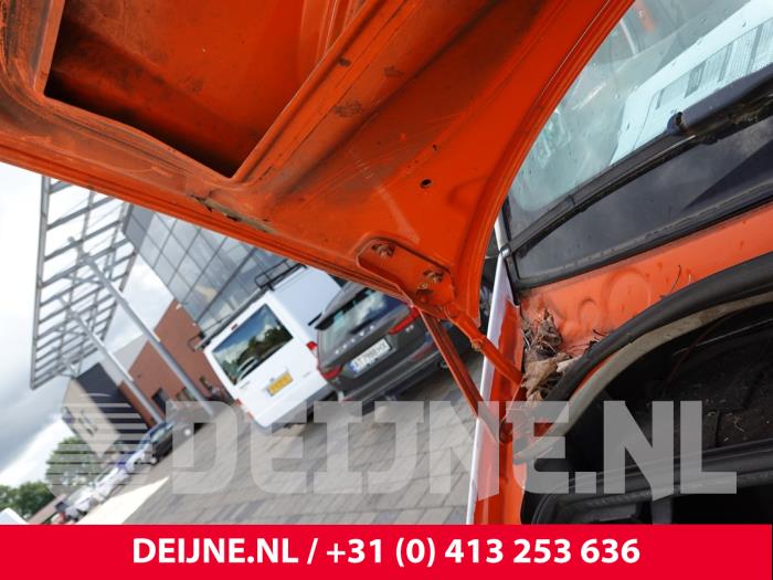 Mercedes Sprinter Motorhaube Scharnier O328822
