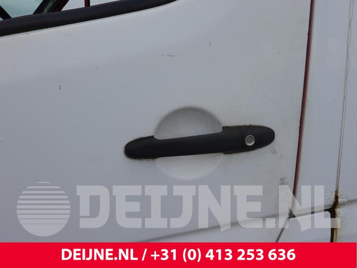 Mercedes Sprinter Türgriff 2-türig links O328829