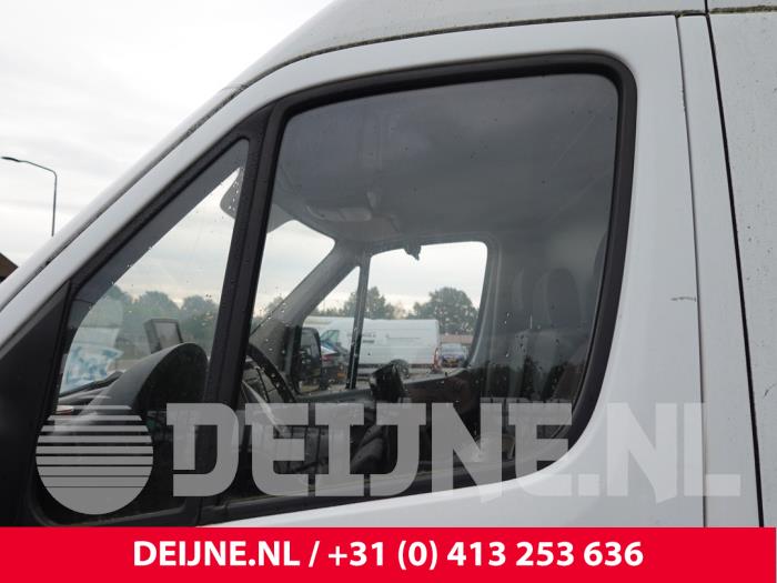 Mercedes Sprinter Türscheibe 2-türig links O328966