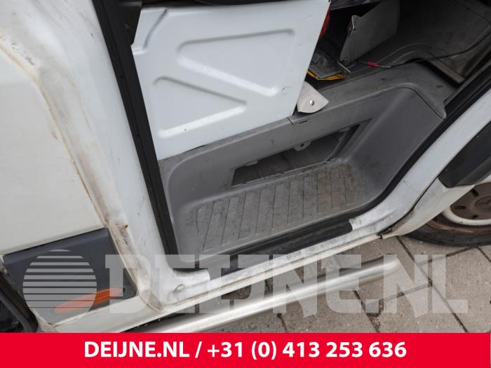 Mercedes Sprinter Voorinstap rechts O328961