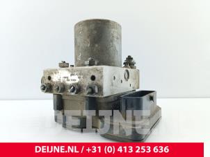 Mercedes Sprinter ABS pump O328992 photo 2