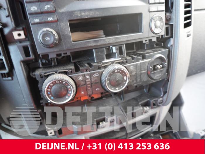 Mercedes Sprinter Kachel Bedieningspaneel O329016