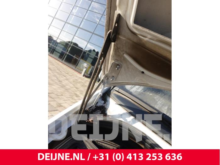 Mercedes Sprinter Motorkap Scharnier O329023