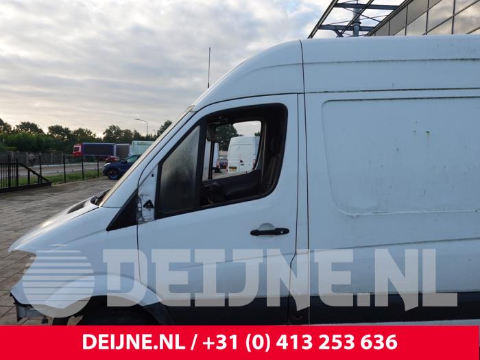 Mercedes Sprinter Portier 2Deurs links O329025