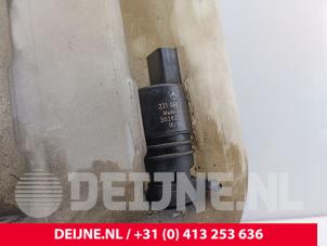Mercedes Sprinter Scheibensprühertank vorne O329037 foto 3