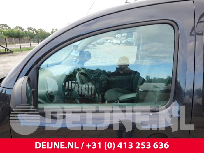 Mercedes Citan Portierruit 2Deurs links O329199