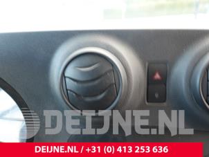 Mercedes Citan Luftgitter Armaturenbrett O329131 foto 2