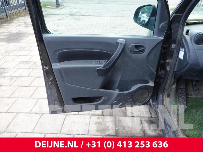 Mercedes Citan Türverkleidung 2-türig links O329146
