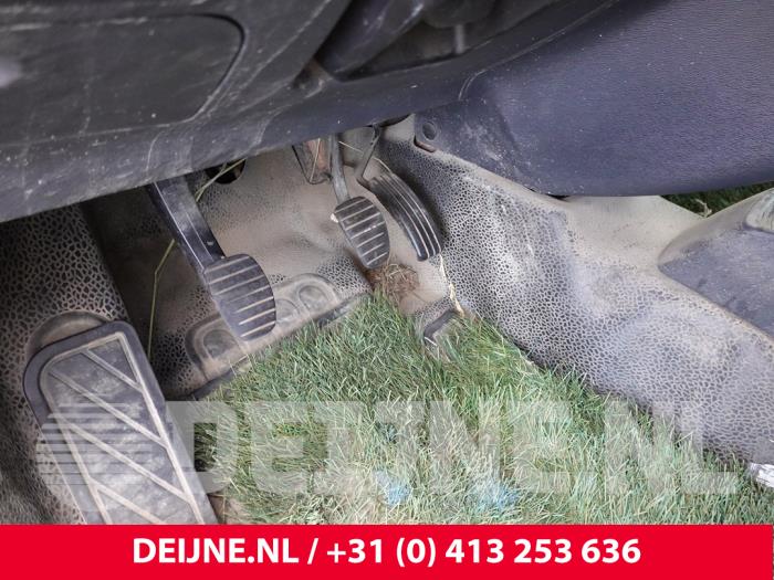 Mercedes Citan Brake pedal O329154