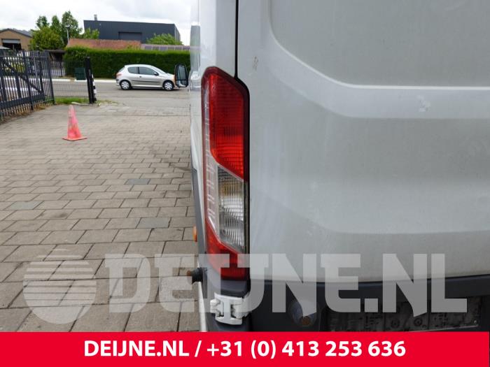 Ford Transit Achterlicht links O329225