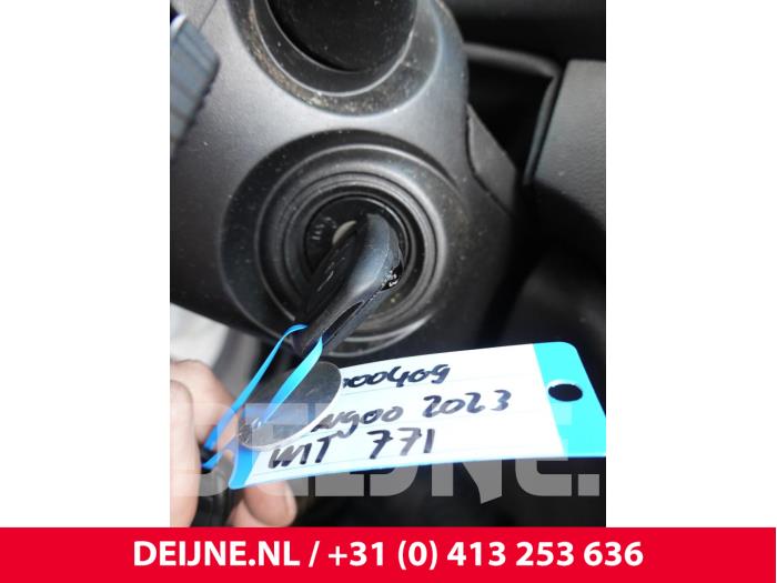 Renault Kangoo Kontaktslot+Sleutel O329385