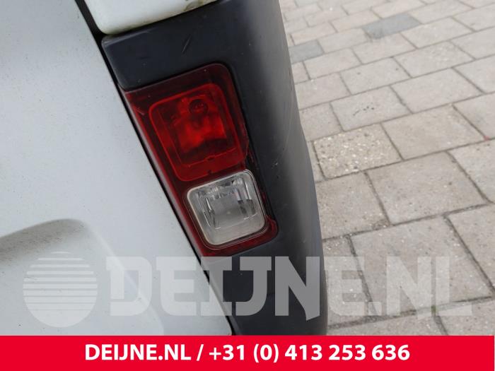 Opel Vivaro Achteruitrijlicht rechts O329615