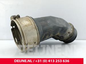 Volvo S60 Intercooler Rohr O329622 foto 3