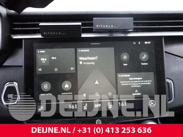 Lynk & Co 01 Display Multi Media regelunit O329649
