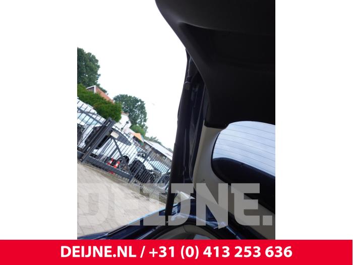 Lynk & Co 01 Gasdemper links-achter O329660