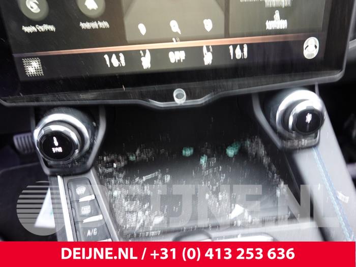 Lynk & Co 01 Heizung Bedienpaneel O329668