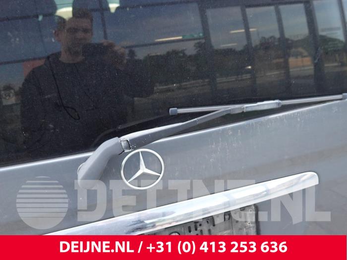 Mercedes Viano Ruitenwisserarm achter O330250