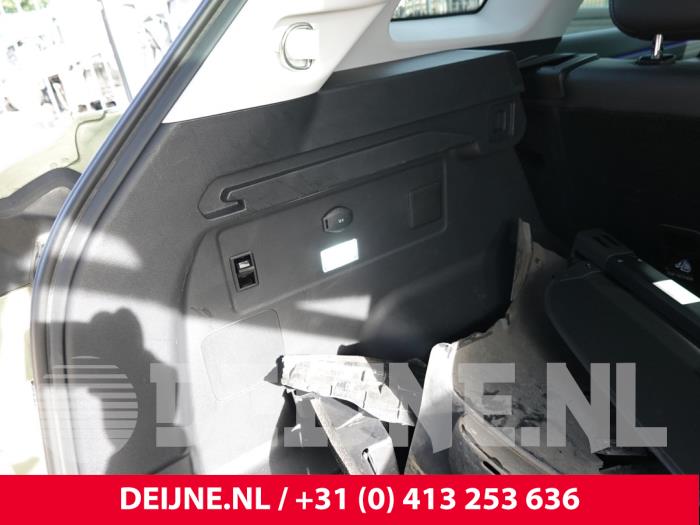 Jaecoo J7 Kofferbakbekleding links O330401
