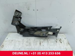 Citroen Jumpy Koplampframe links O330151 foto 2