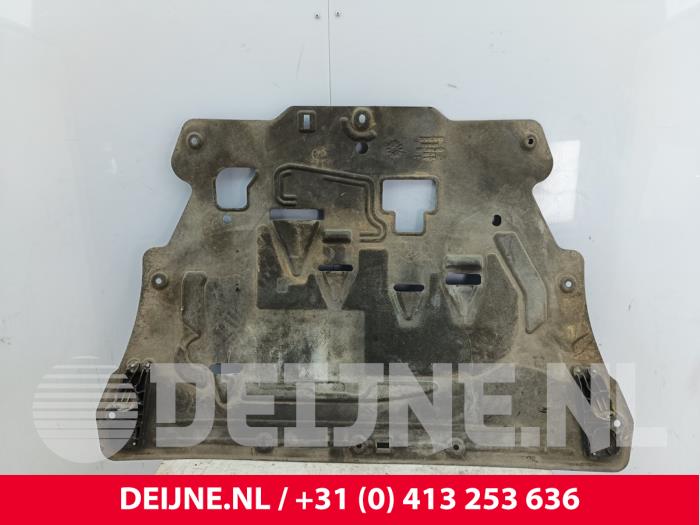 Volvo XC90 Bumper onderplaat O330147